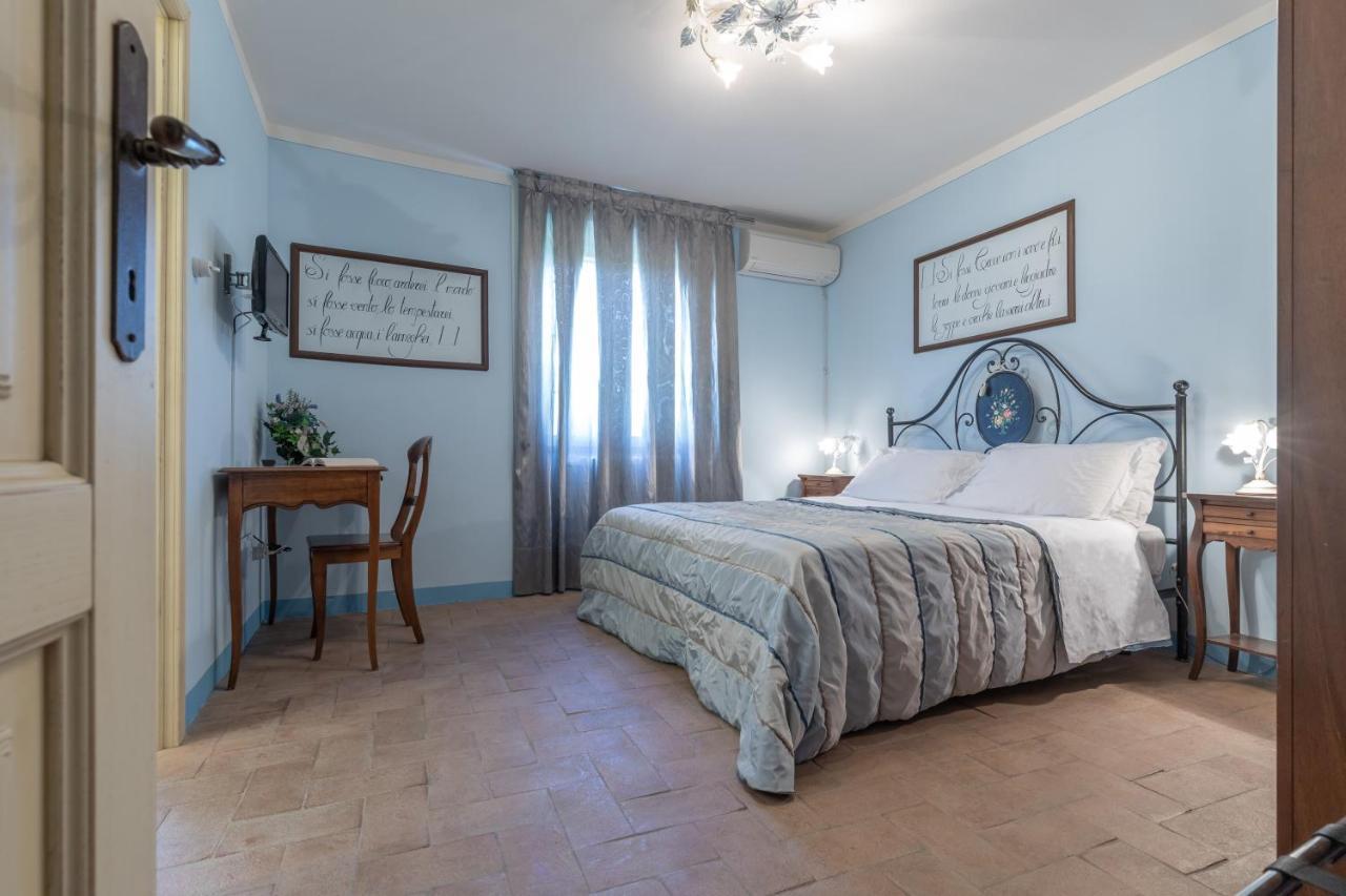 לינה וארוחת בוקר למפורקיו La Casa Medioevale מראה חיצוני תמונה