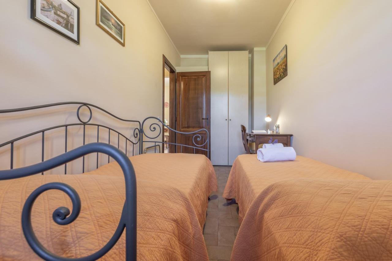 לינה וארוחת בוקר למפורקיו La Casa Medioevale מראה חיצוני תמונה