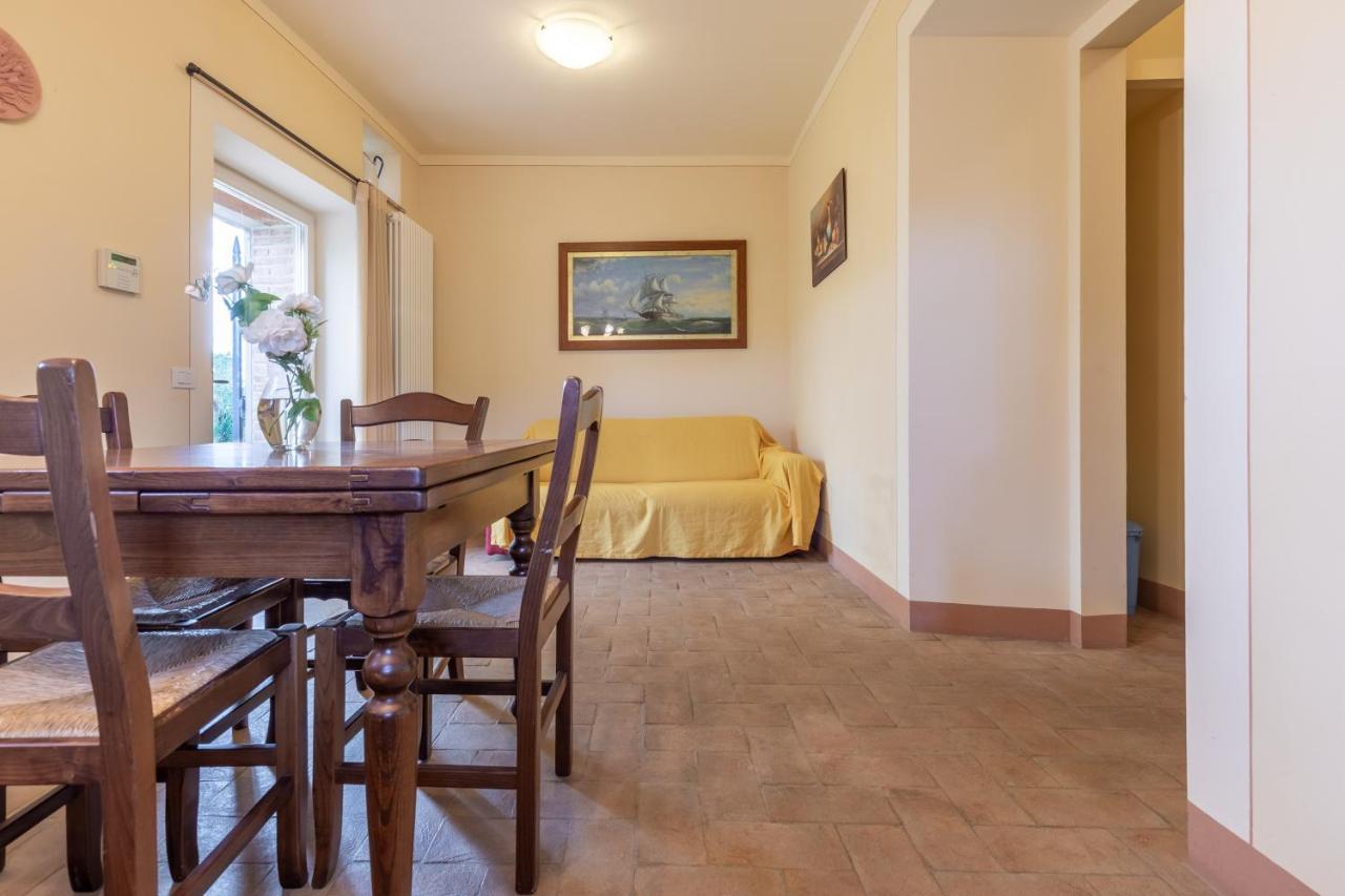 לינה וארוחת בוקר למפורקיו La Casa Medioevale מראה חיצוני תמונה