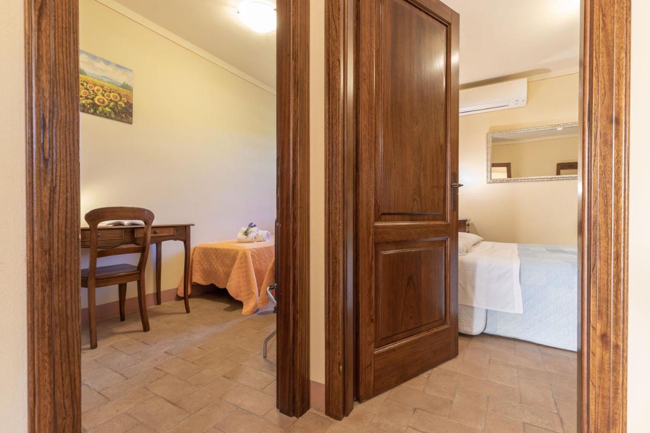 לינה וארוחת בוקר למפורקיו La Casa Medioevale מראה חיצוני תמונה