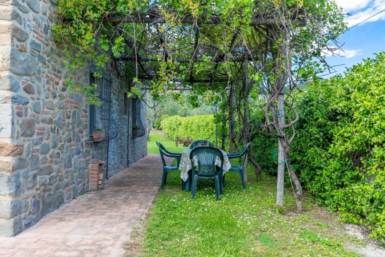 לינה וארוחת בוקר למפורקיו La Casa Medioevale מראה חיצוני תמונה